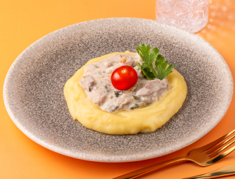 Картофельное пюре и свинина по-домашнему